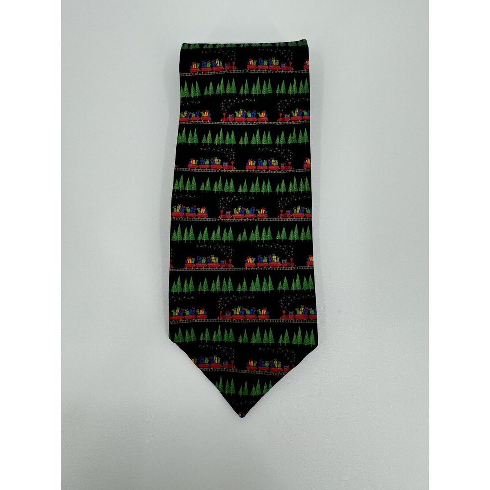 HALLMARK MMG HOLIDAY TRADITIONS Silk Tie Christmas Santa Train Tracks‎ Presents